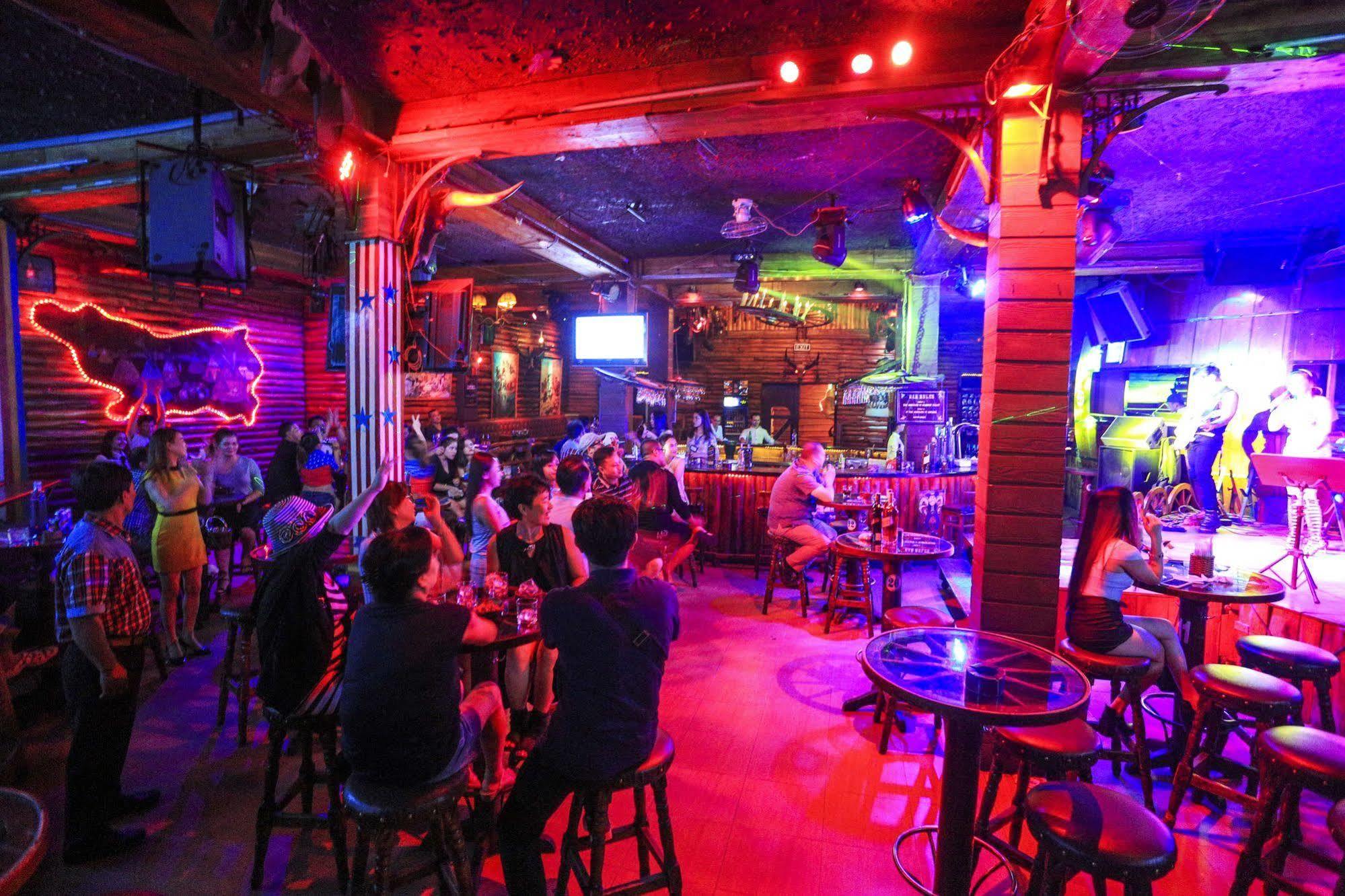 Seventeen Saloon Hotel Da Nang Exterior foto